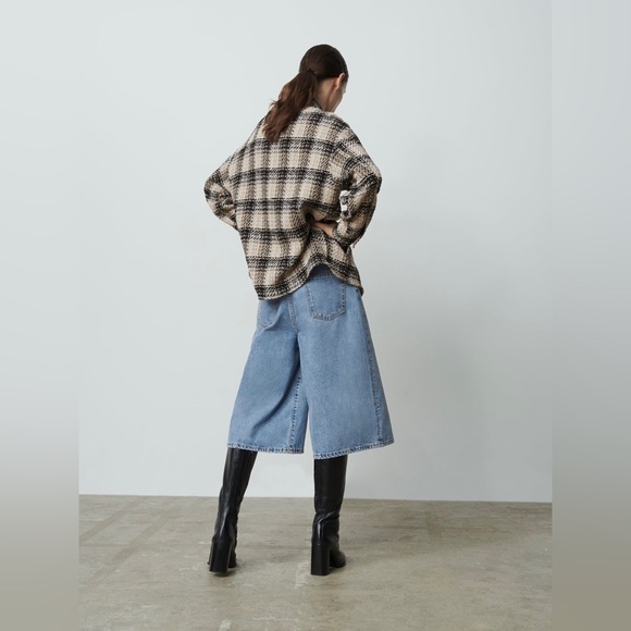 Zara, Small, Textured Plaid Shacket - Picture 2 of 4